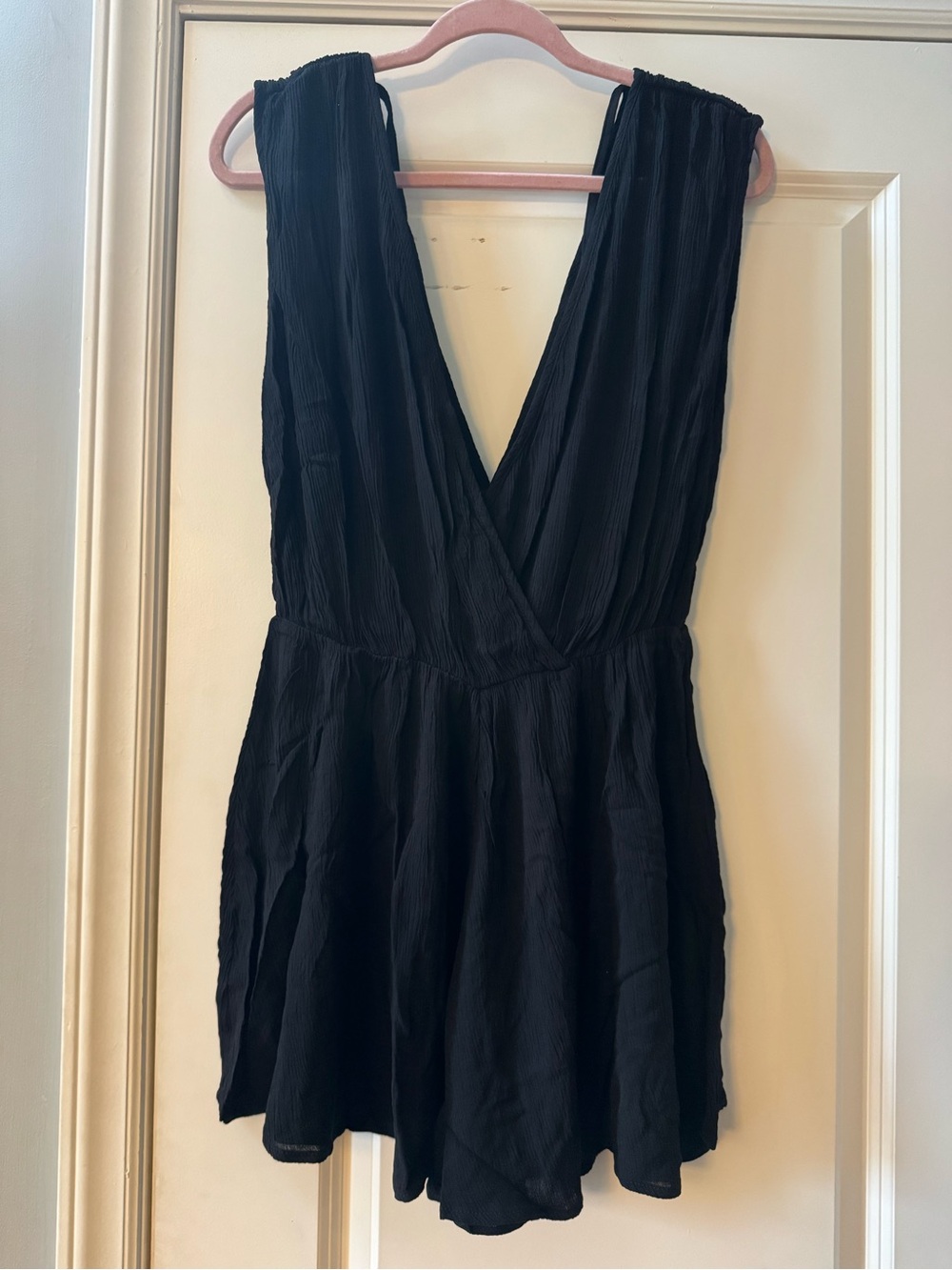 Zenana Crinkle Fabric Draped Open Back Black Whimsigoth Romper size Medium NEW - Picture 3 of 5